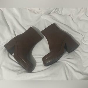 “Dirty Laundry” Brown Groovy Platform Boots